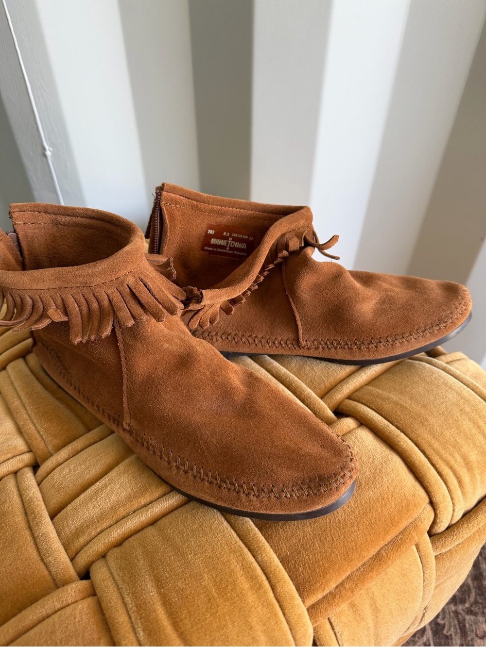 Minnetonka Fringe Suede Moccasin Ankle Boots Brown Women’s 8.5 NWOT